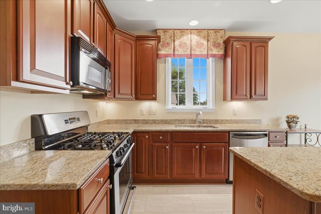 13452 FIELDSTONE