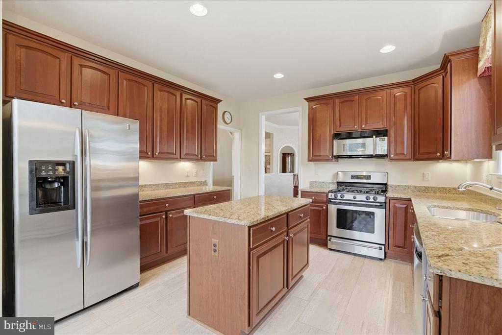 13452 FIELDSTONE