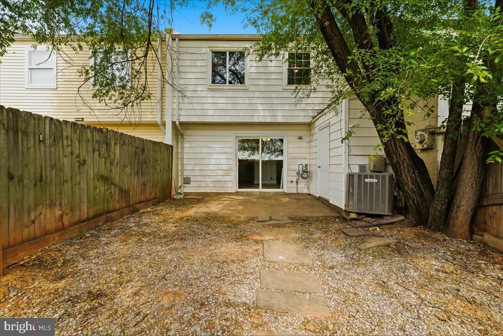 8143 COMMUNITY DRIVE 8143