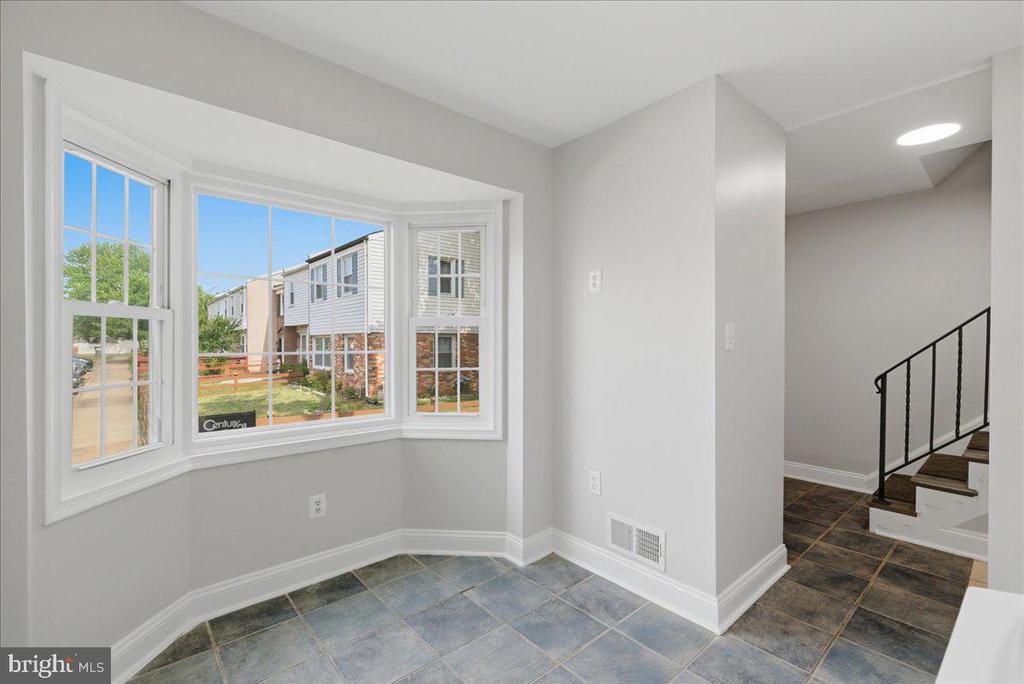 8143 COMMUNITY DRIVE 8143