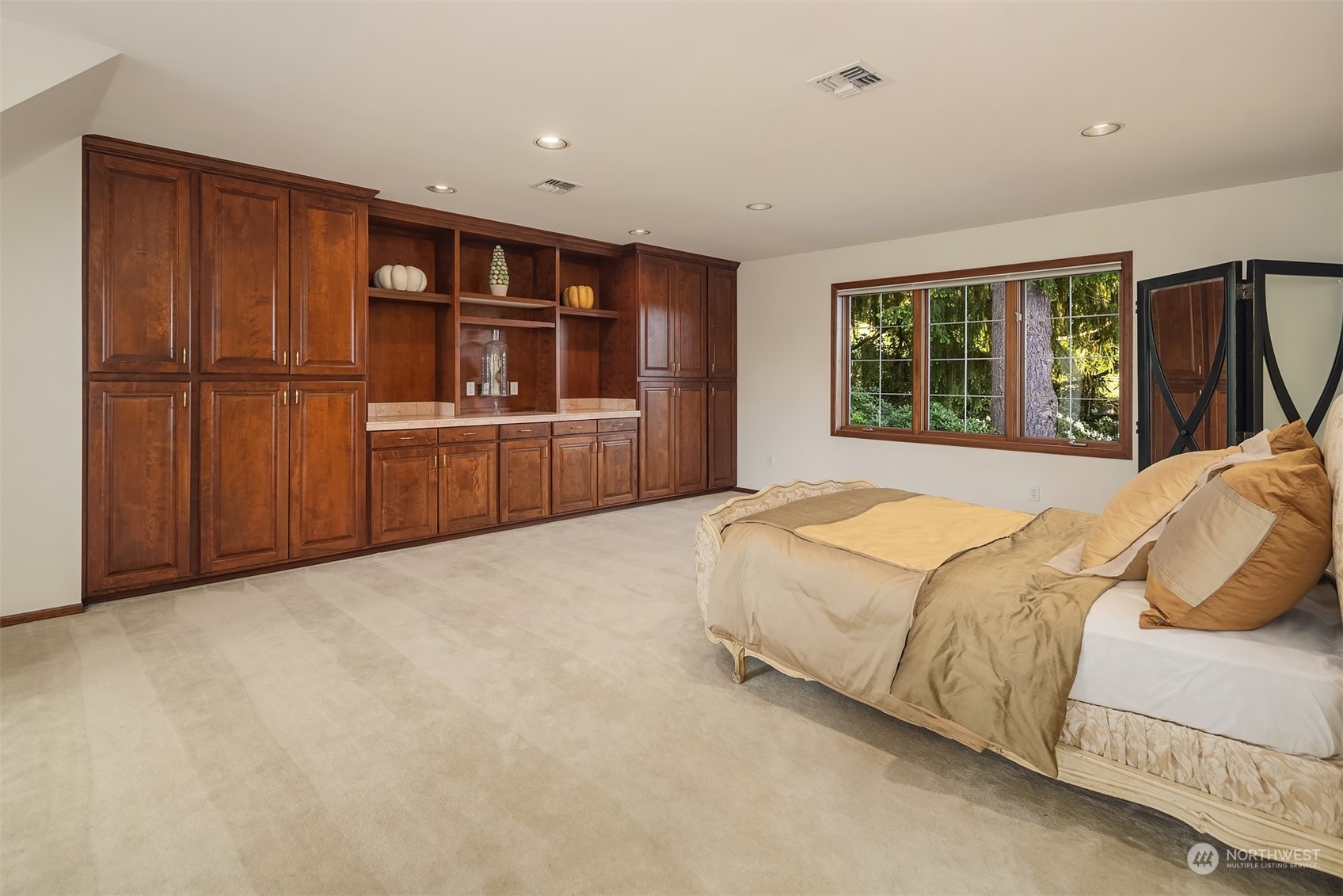 13246 Woodinville Redmond Road NE