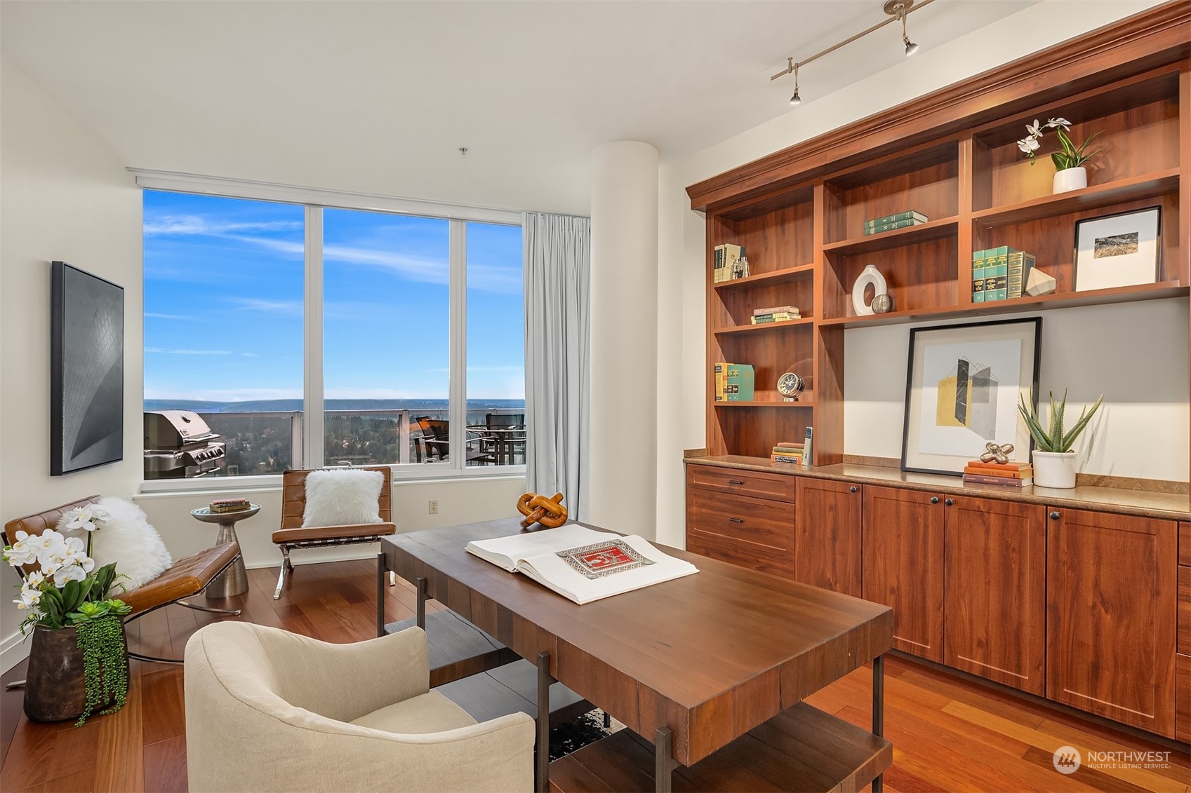 500 106th Avenue NE Unit: 4105