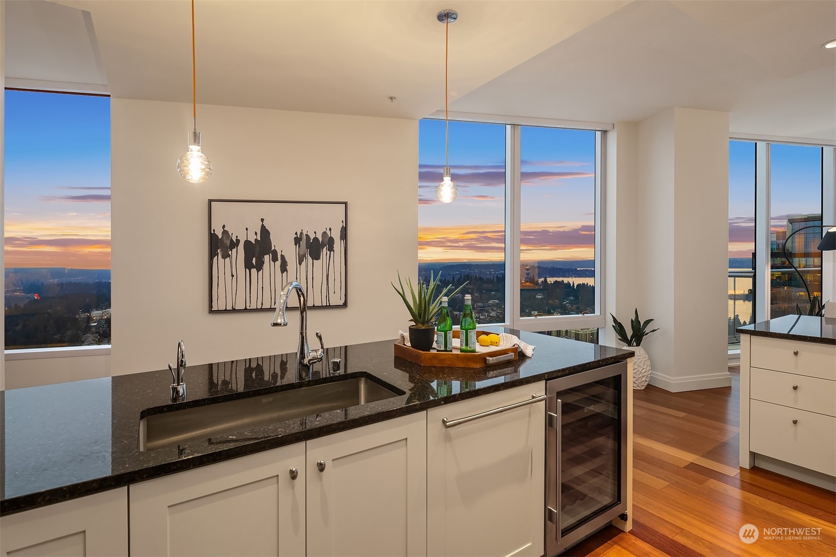 500 106th Avenue NE Unit: 4105