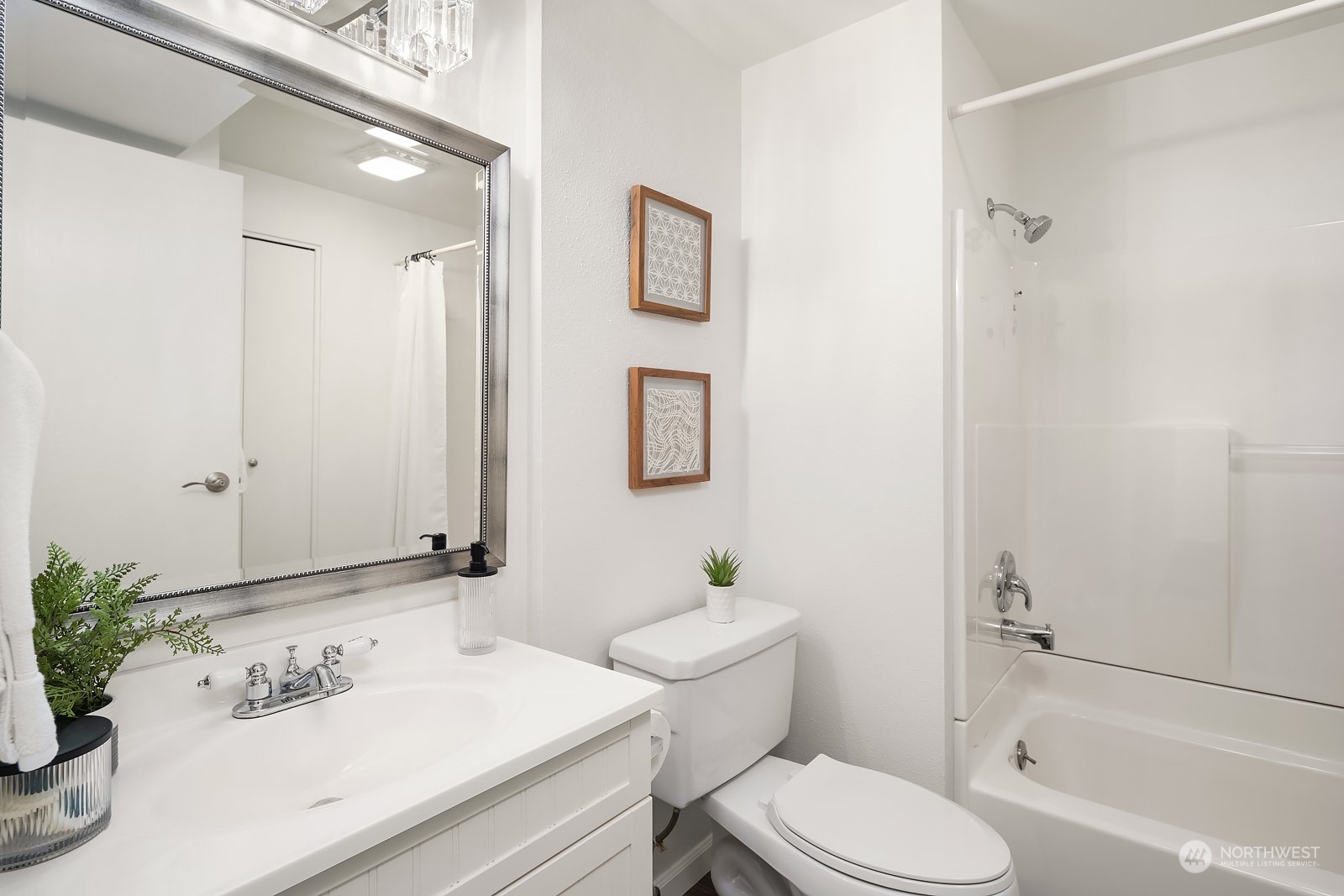 12004 Slater Avenue NE Unit: F8