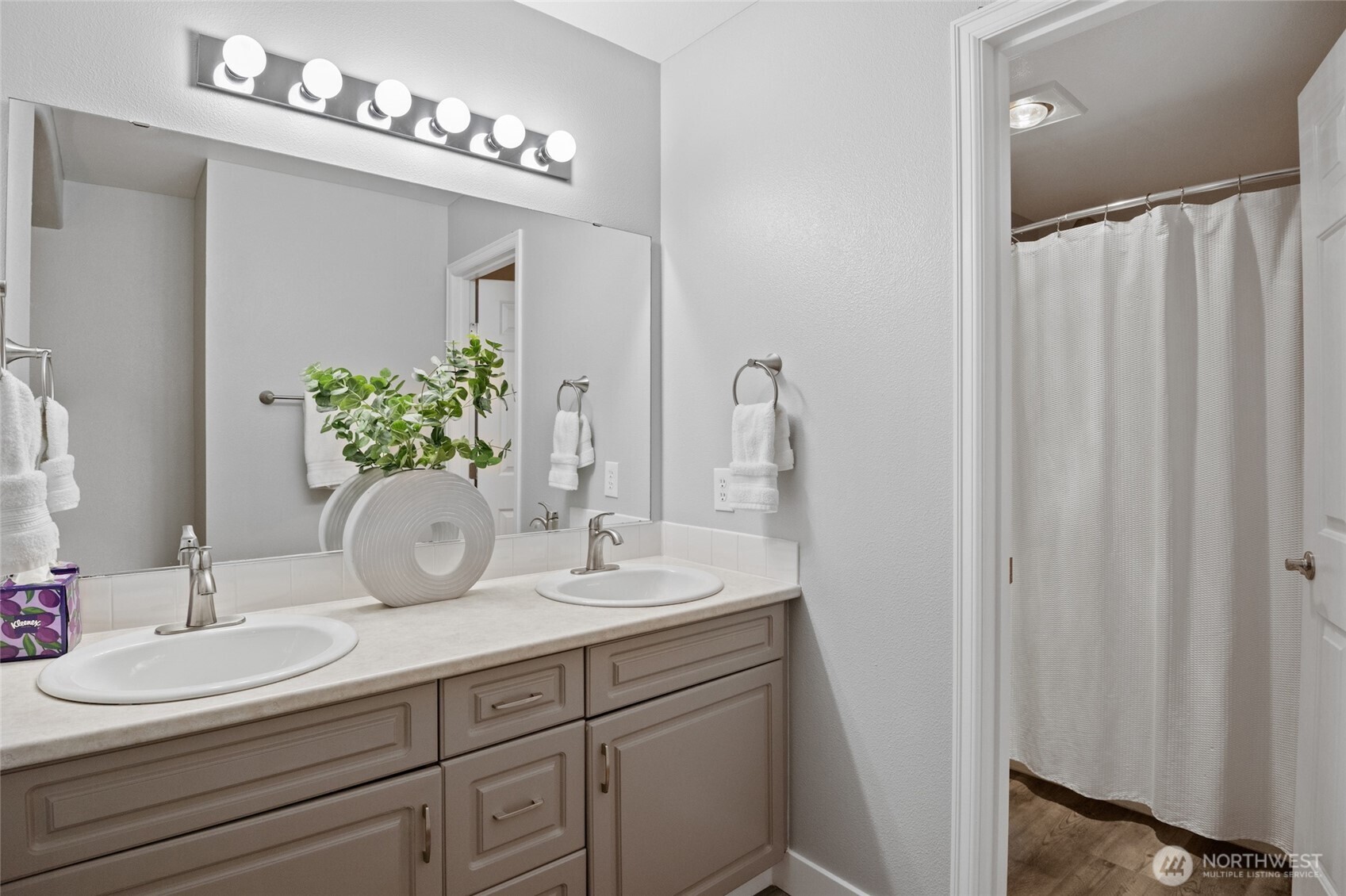 18501 SE Newport Way Unit: G132