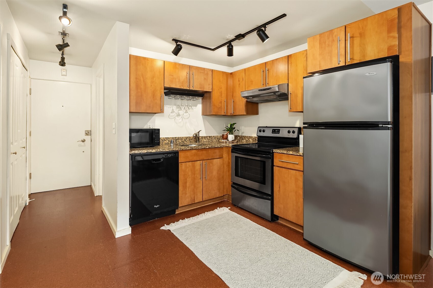 1707 Boylston Avenue Unit: 206