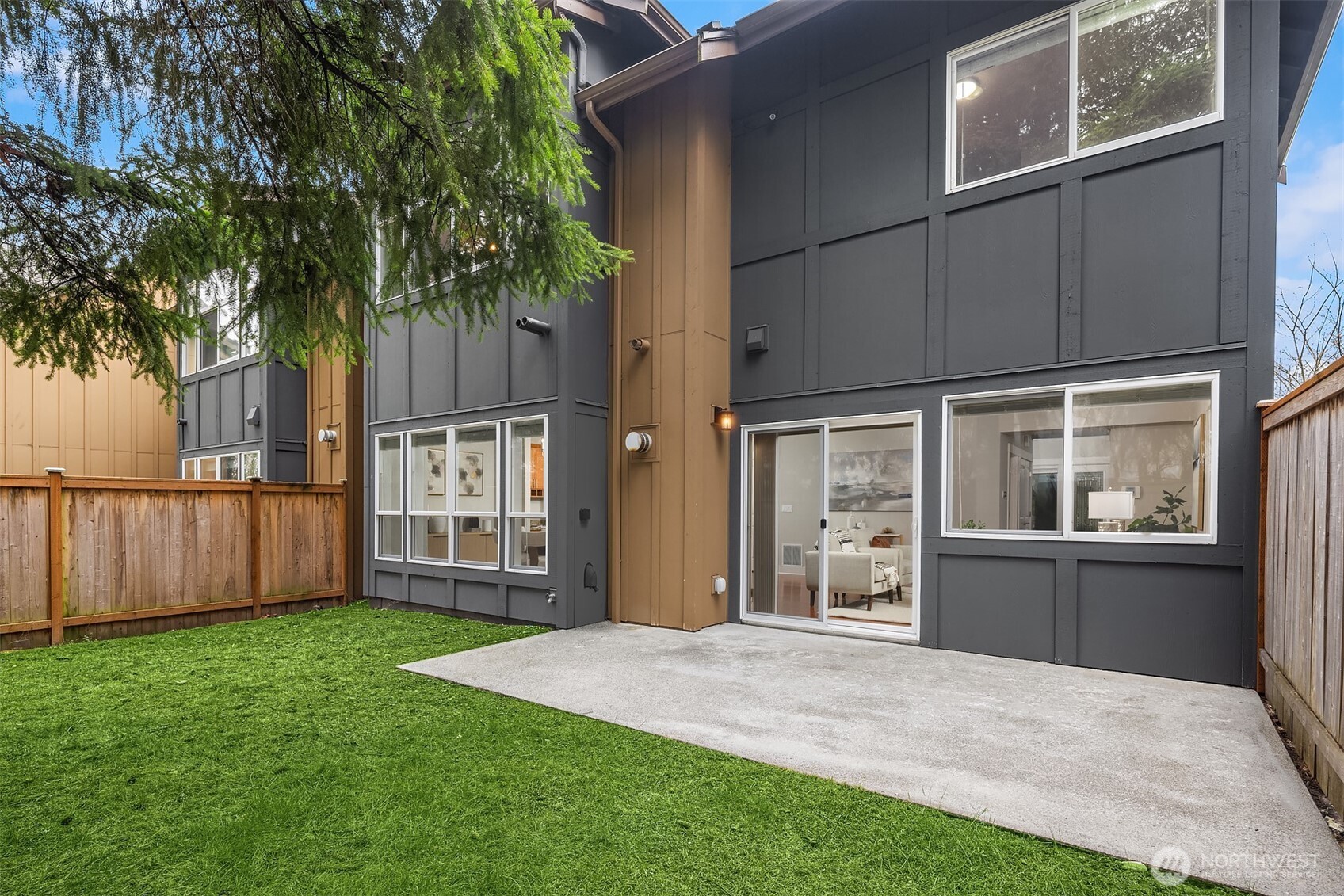 900 228th Avenue NE Unit: 1C