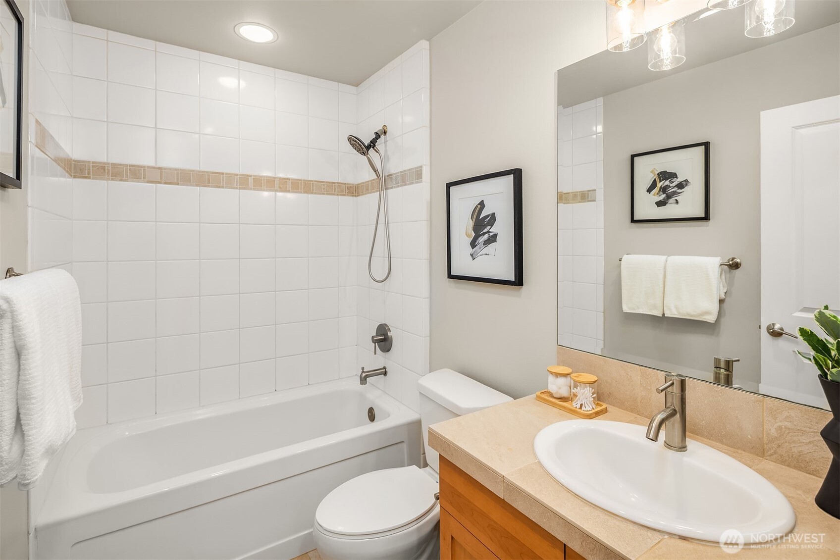900 228th Avenue NE Unit: 1C