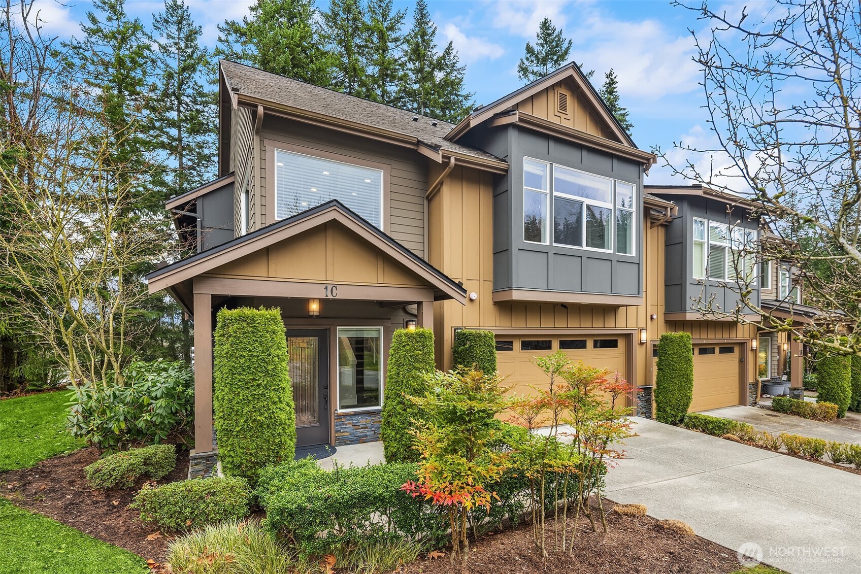 900 228th Avenue NE Unit: 1C