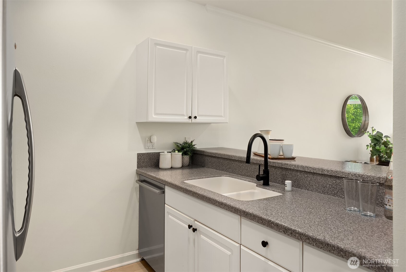 122 S State Street Unit: 207 E