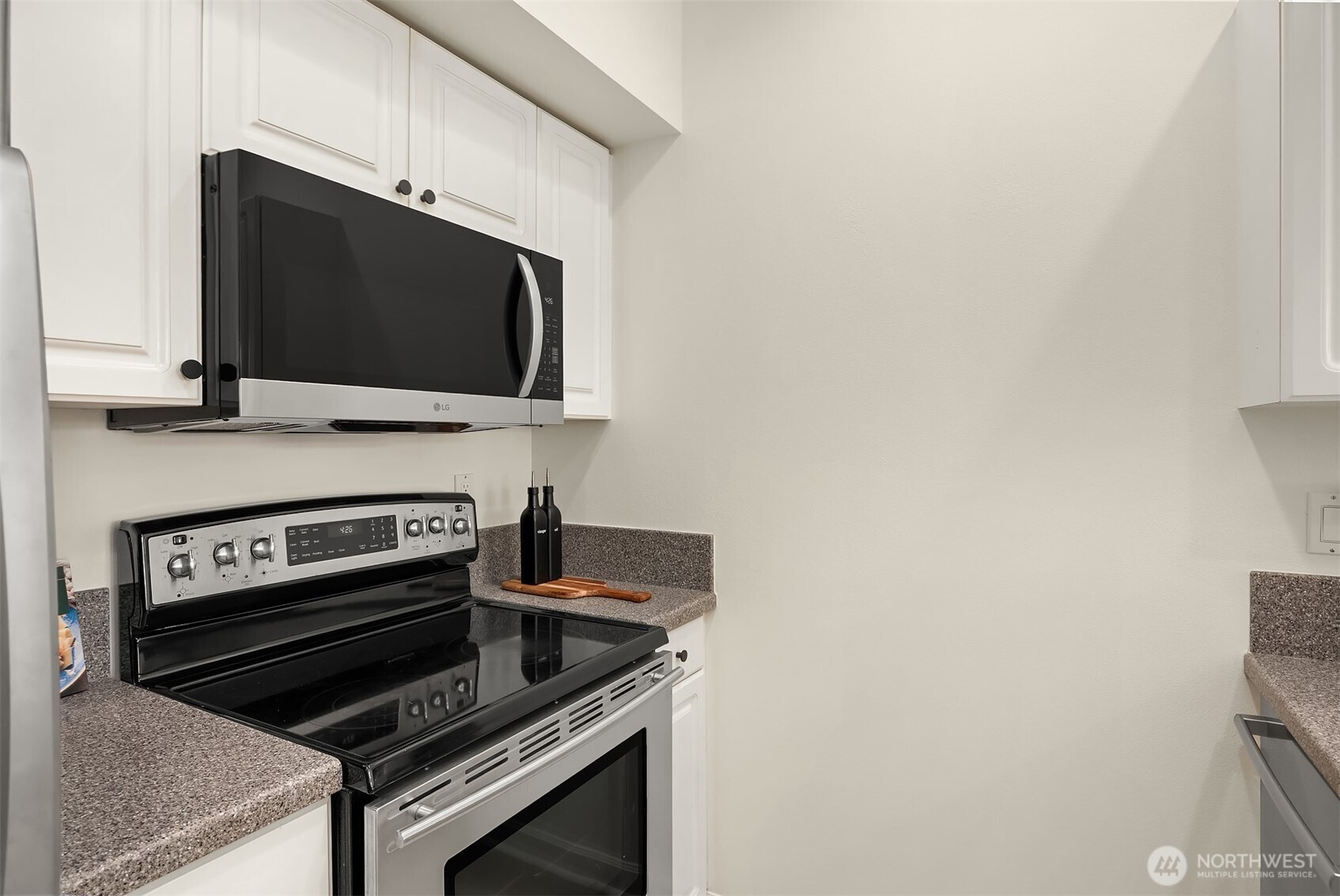 122 S State Street Unit: 207 E