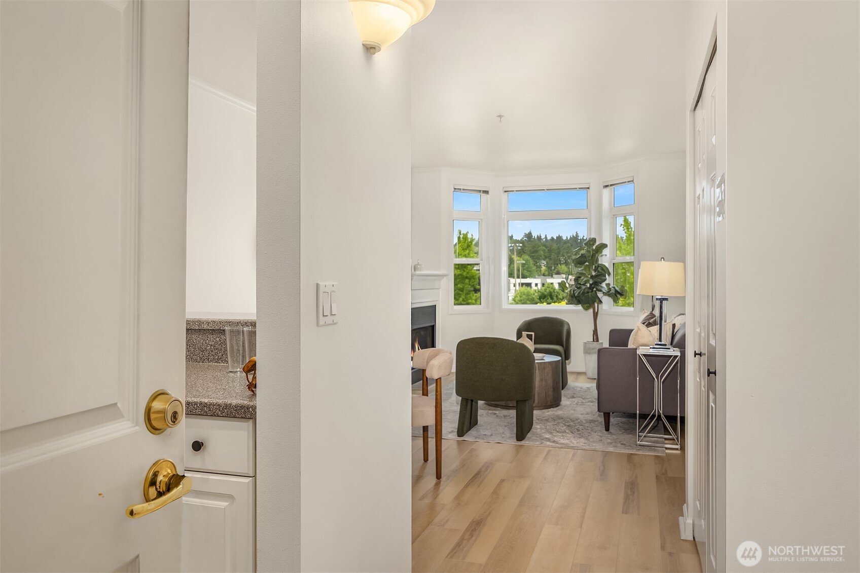 122 S State Street Unit: 207 E