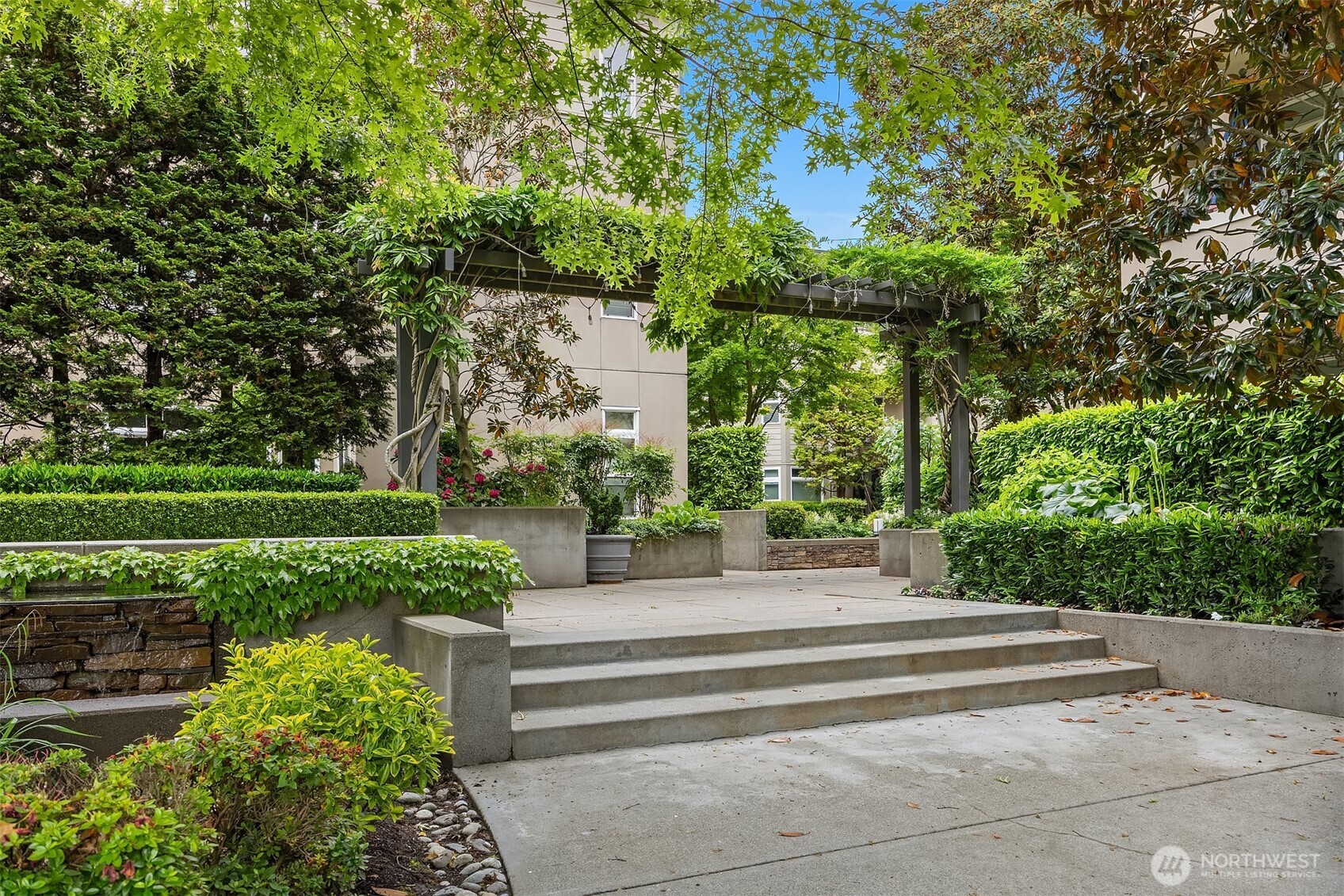122 S State Street Unit: 207 E