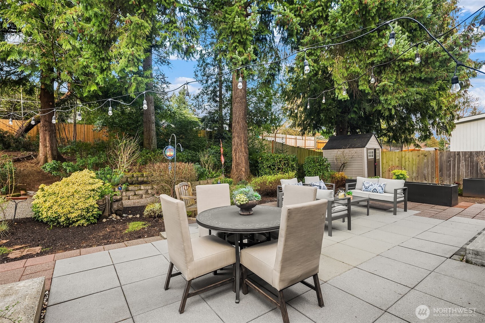 16042 Lake Hills Boulevard