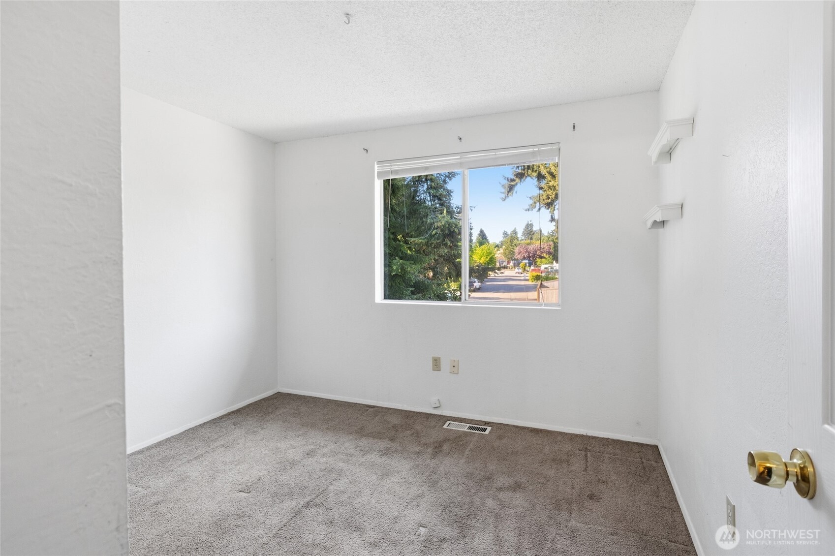 3713 SW 338th Place