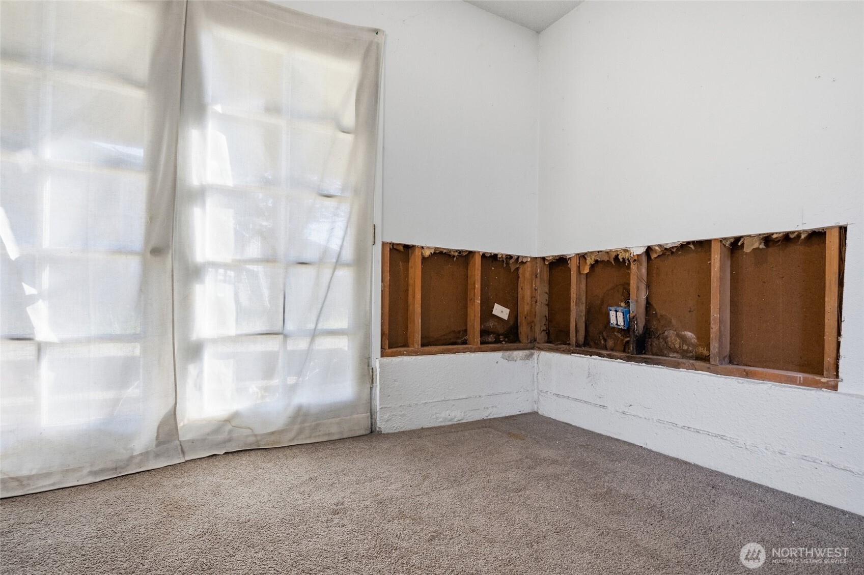 3713 SW 338th Place