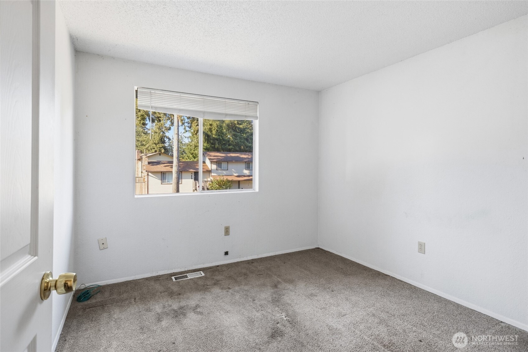3713 SW 338th Place
