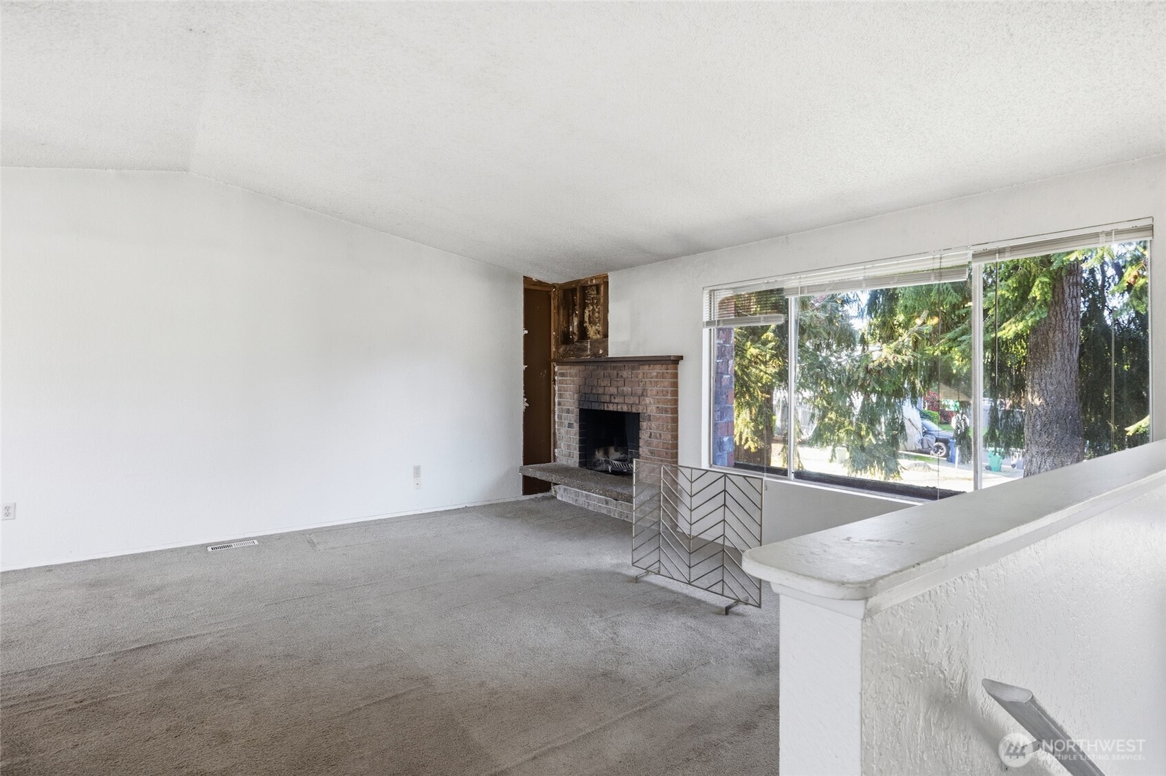 3713 SW 338th Place