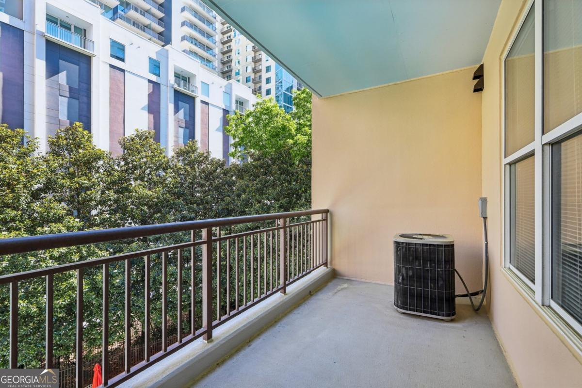 1101 Juniper Street NE # 104