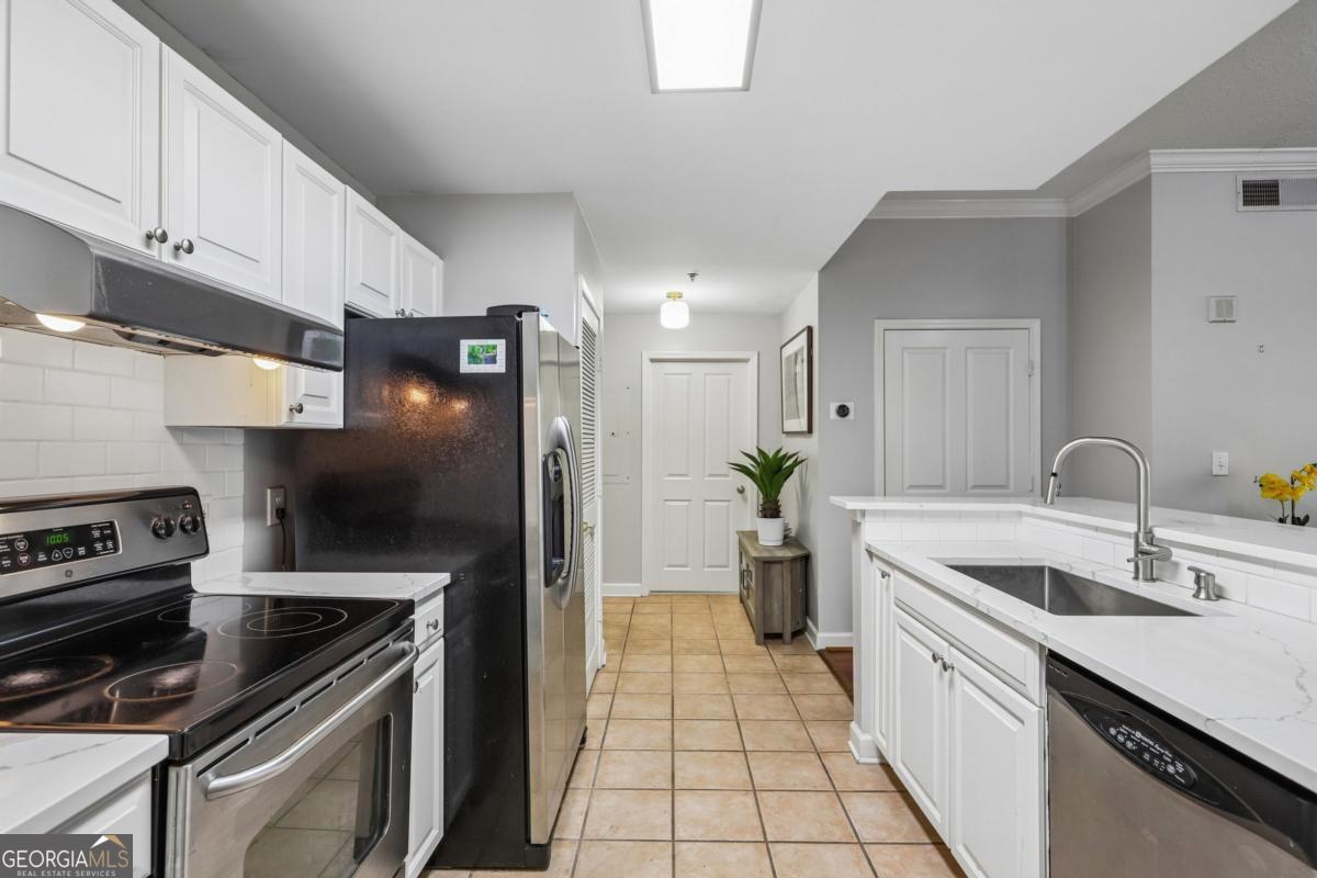 1101 Juniper Street NE # 104