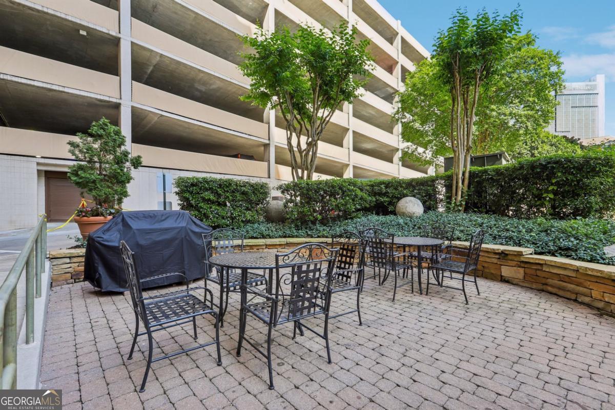 1101 Juniper Street NE # 104