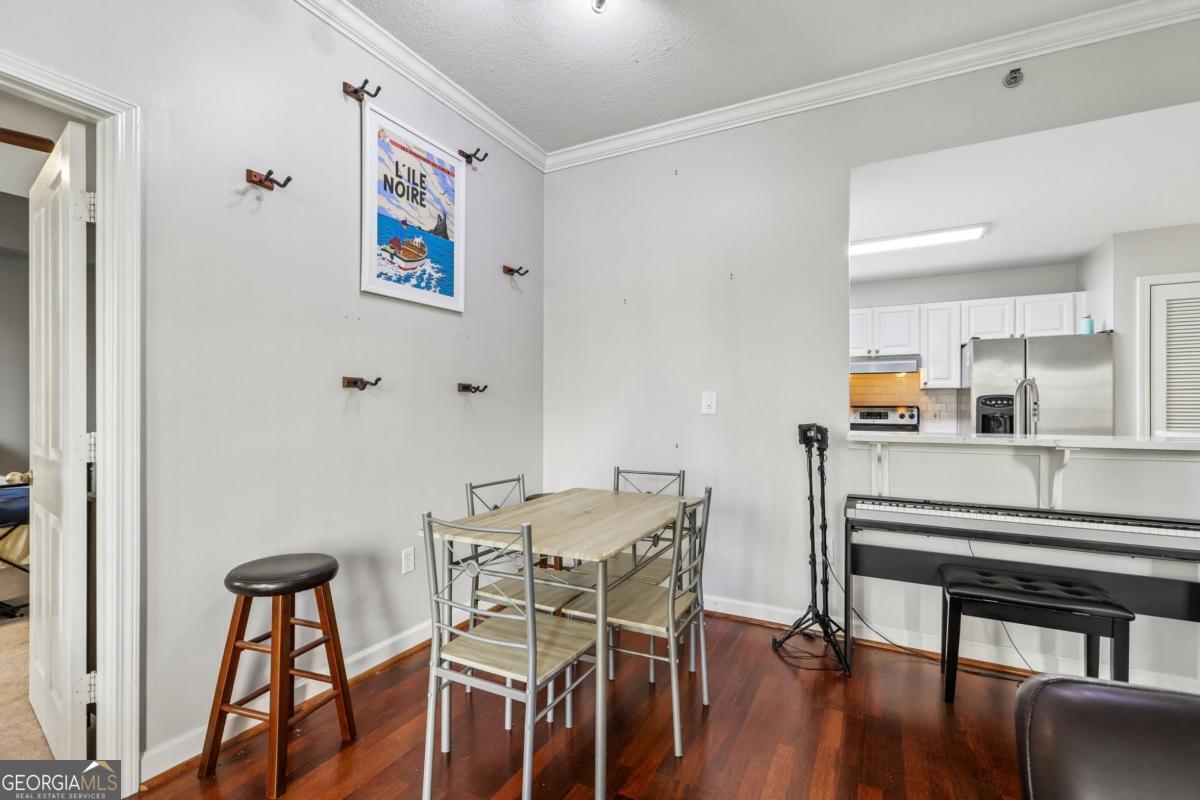1101 Juniper Street NE # 104