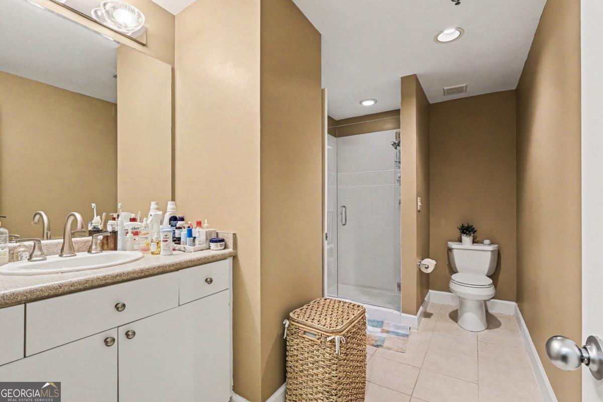 2626 Peachtree Road NW # 205