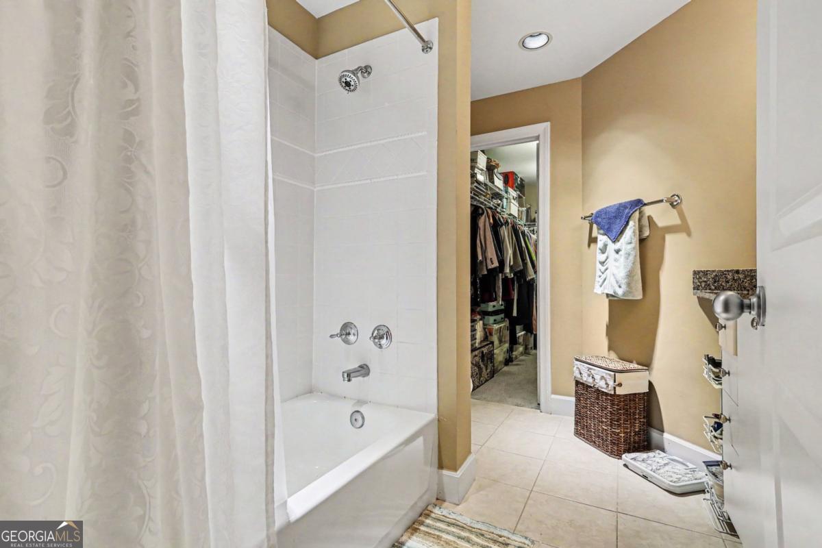 2626 Peachtree Road NW # 205