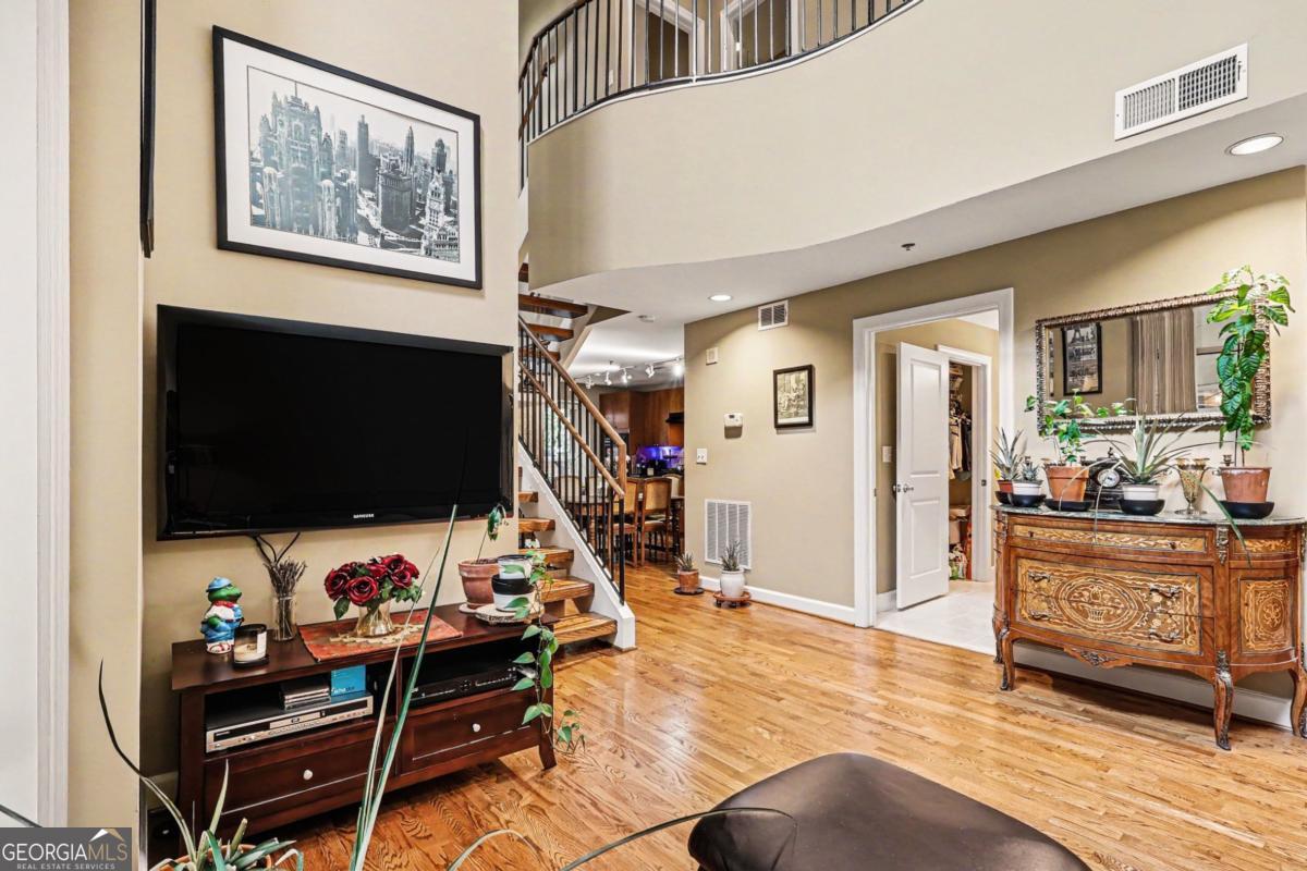 2626 Peachtree Road NW # 205