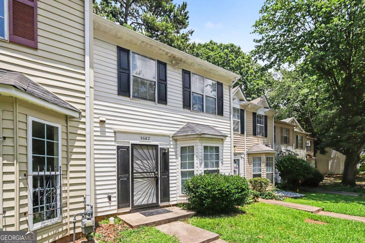 5582 Stonington Trac Parkway