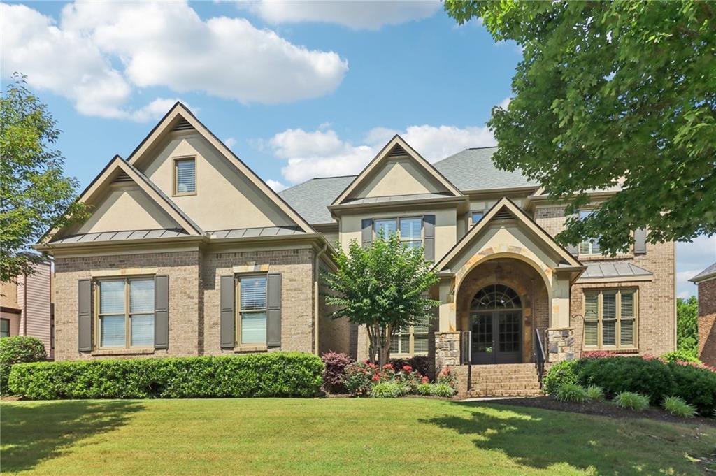 2452 Stone Manor Drive NE