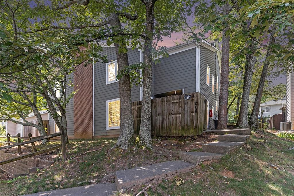 1068 Dover Way