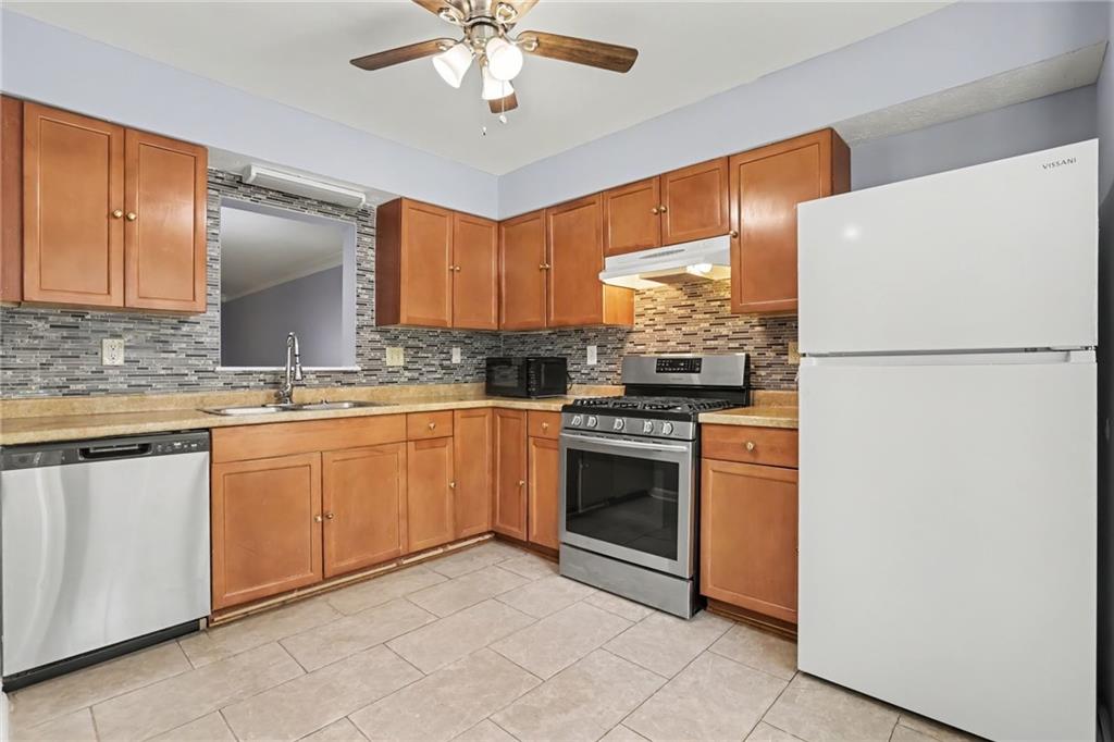 5582 Stonington Trace Parkway