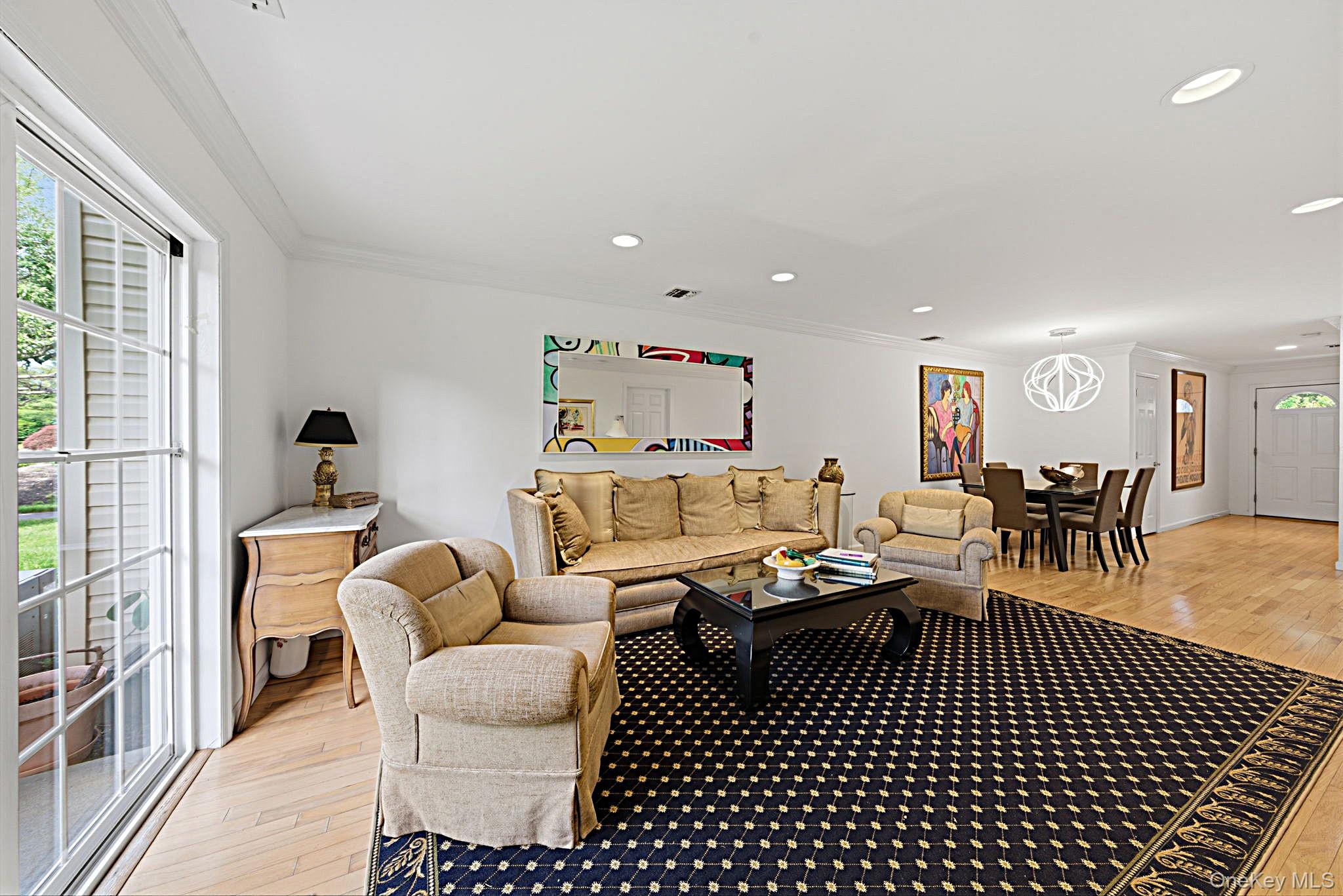 1053 Savoy Drive