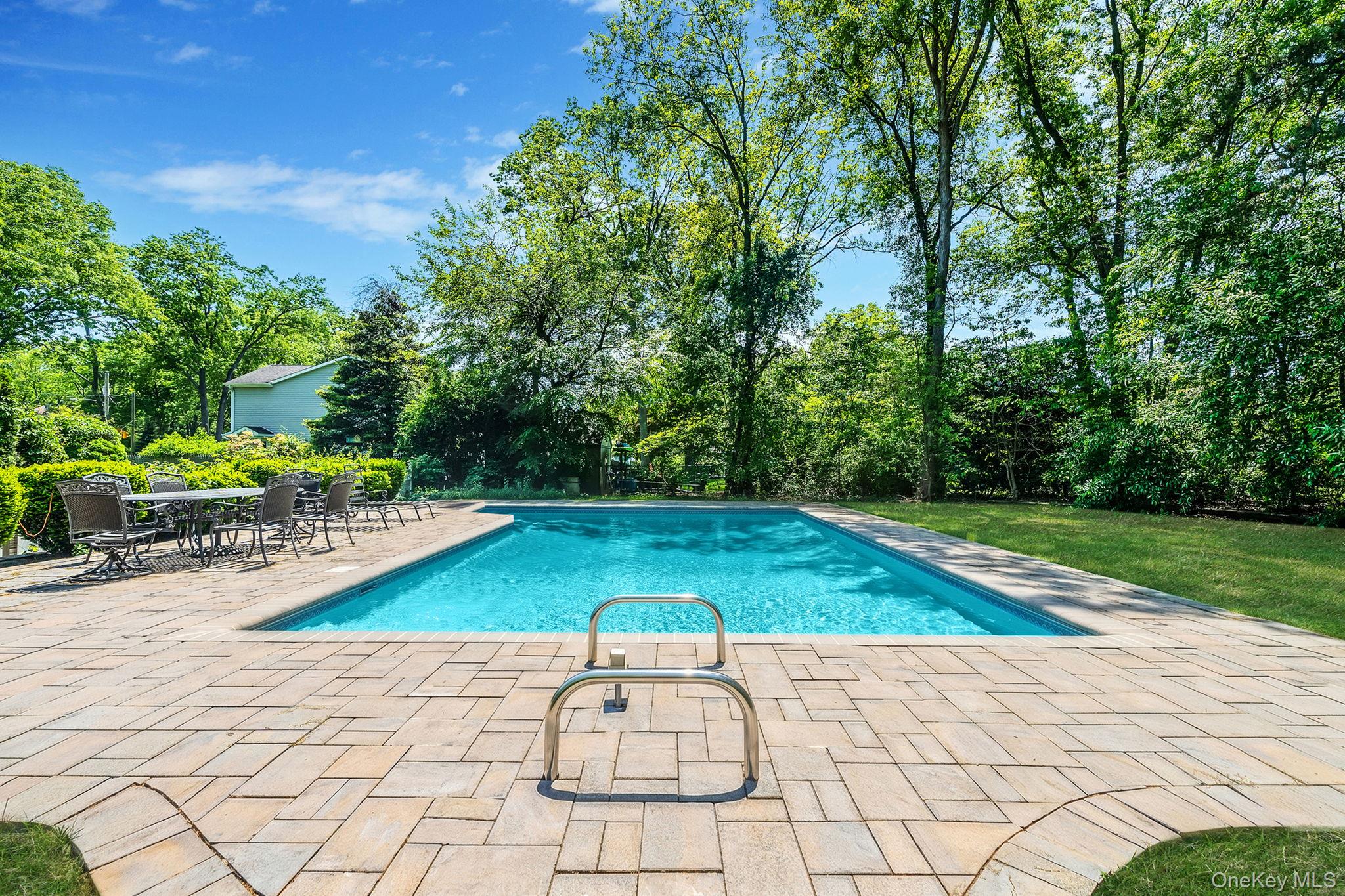 118 Ledgewood Drive