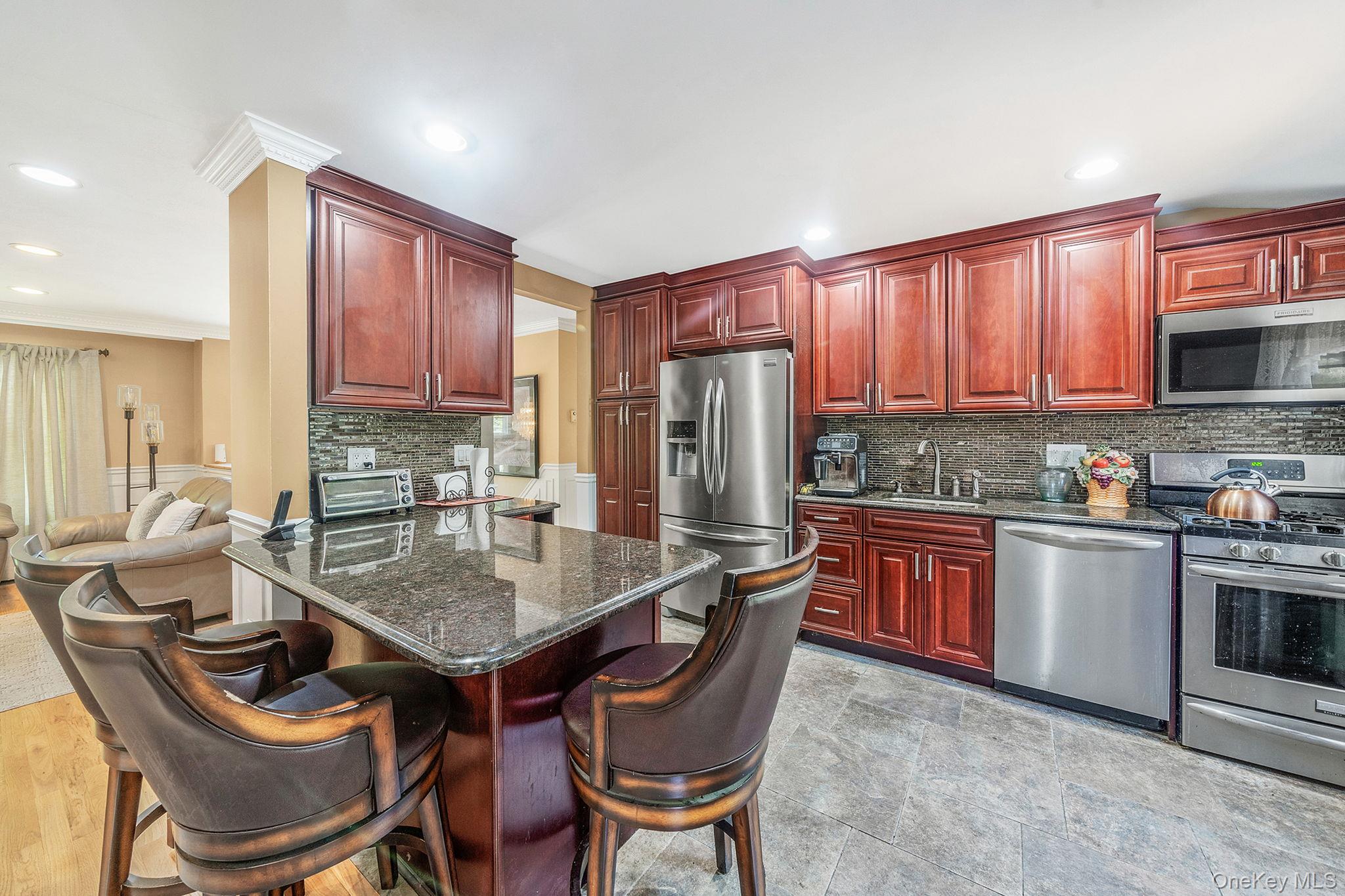118 Ledgewood Drive