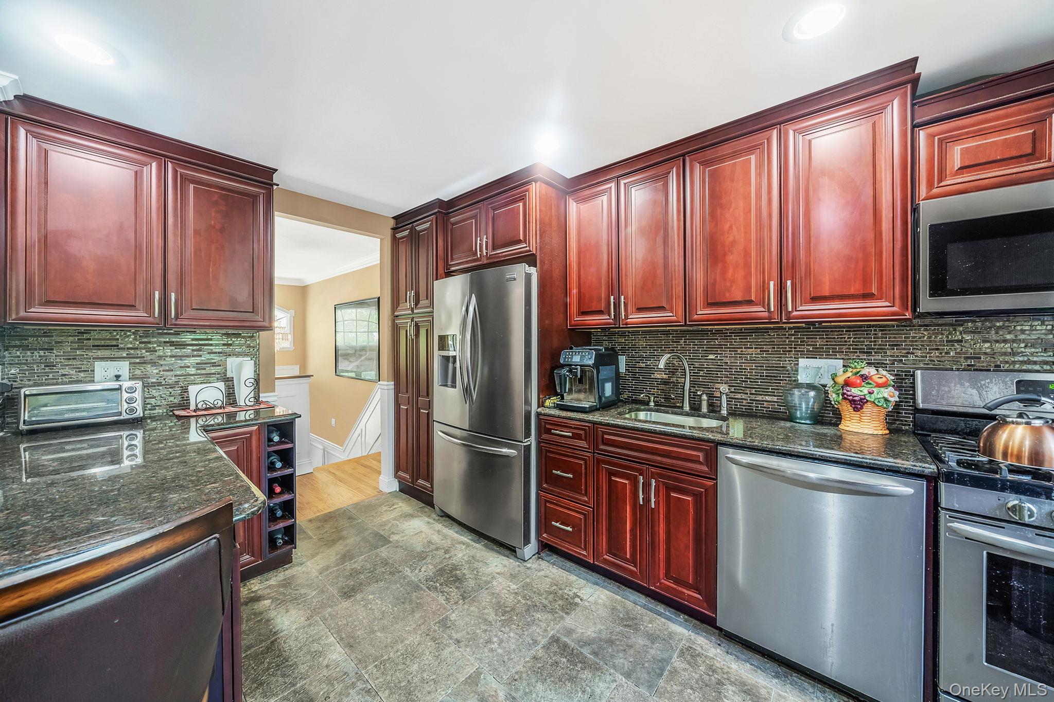 118 Ledgewood Drive