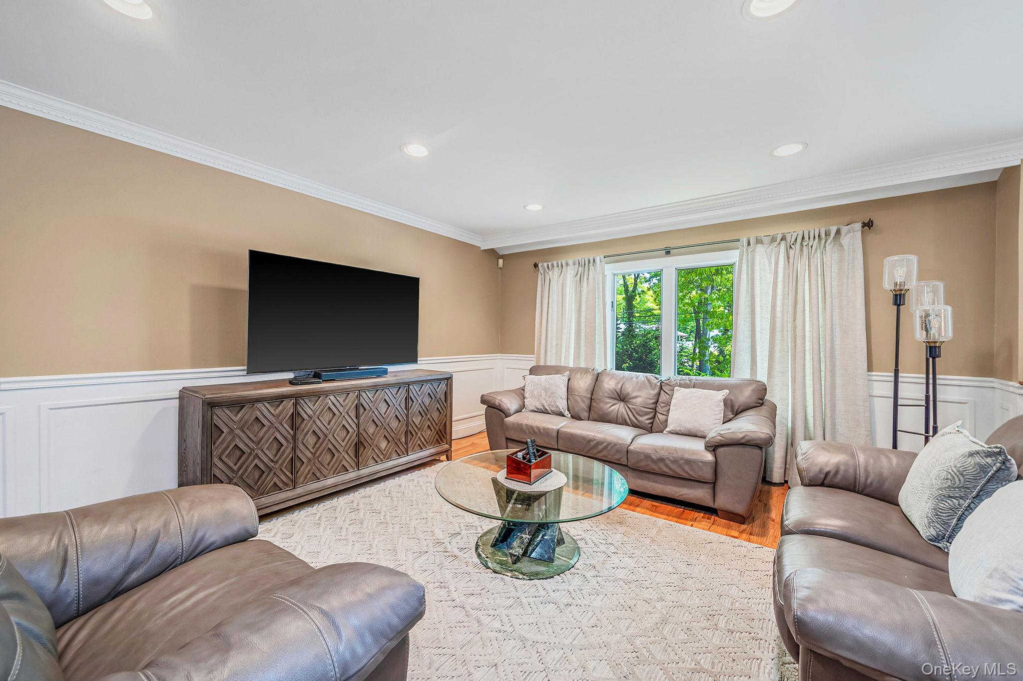 118 Ledgewood Drive
