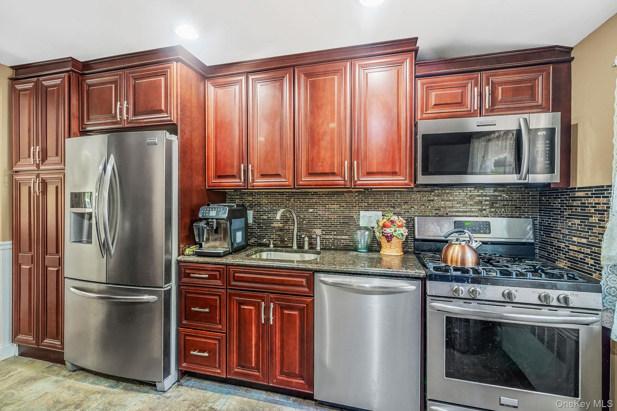 118 Ledgewood Drive