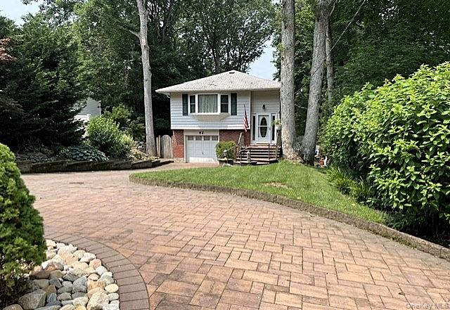82 Sheppard Lane