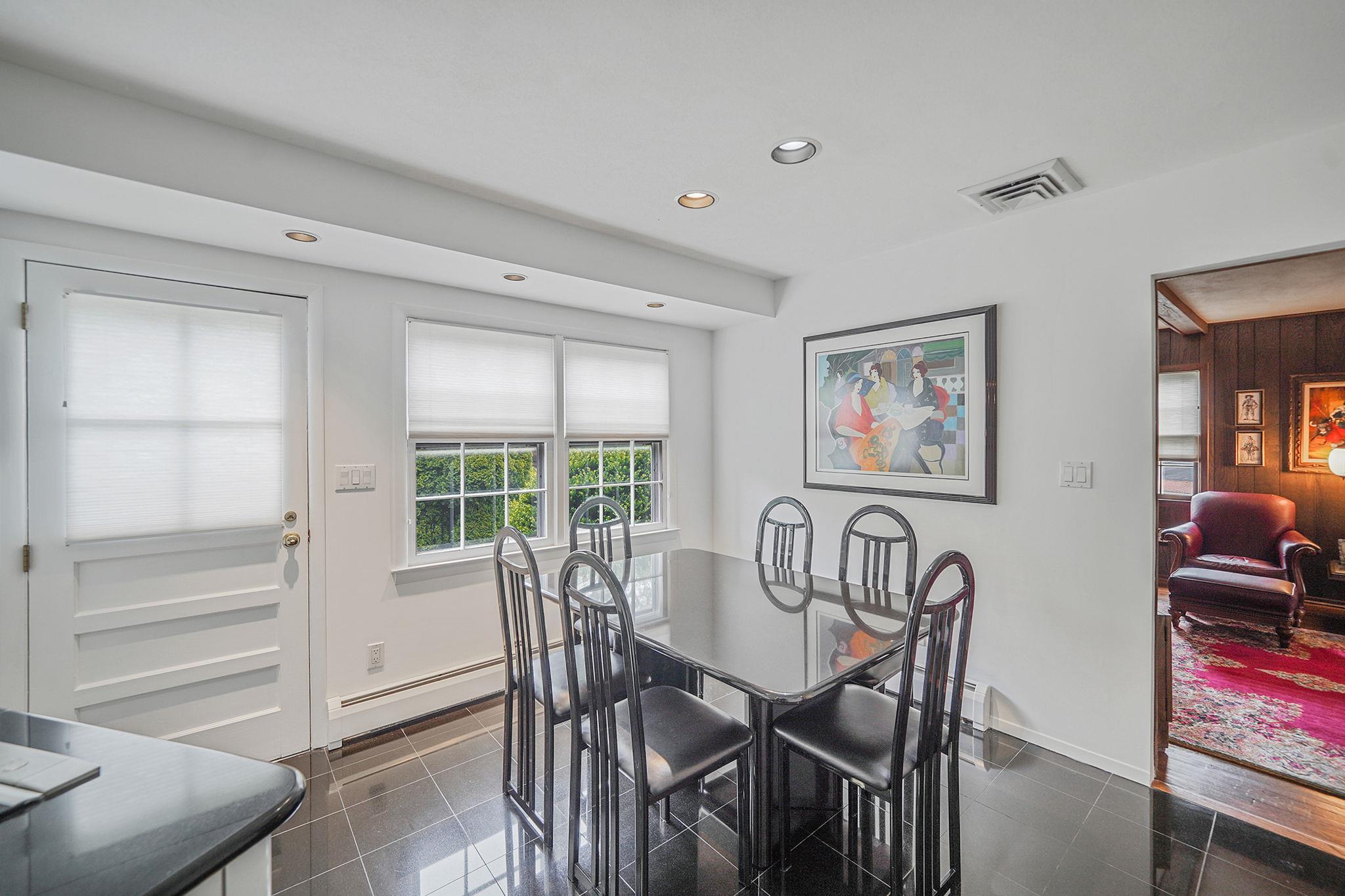 30 Twixt Hills Road