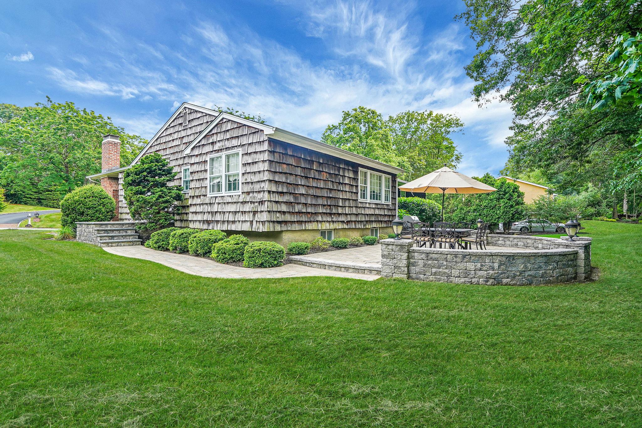 30 Twixt Hills Road