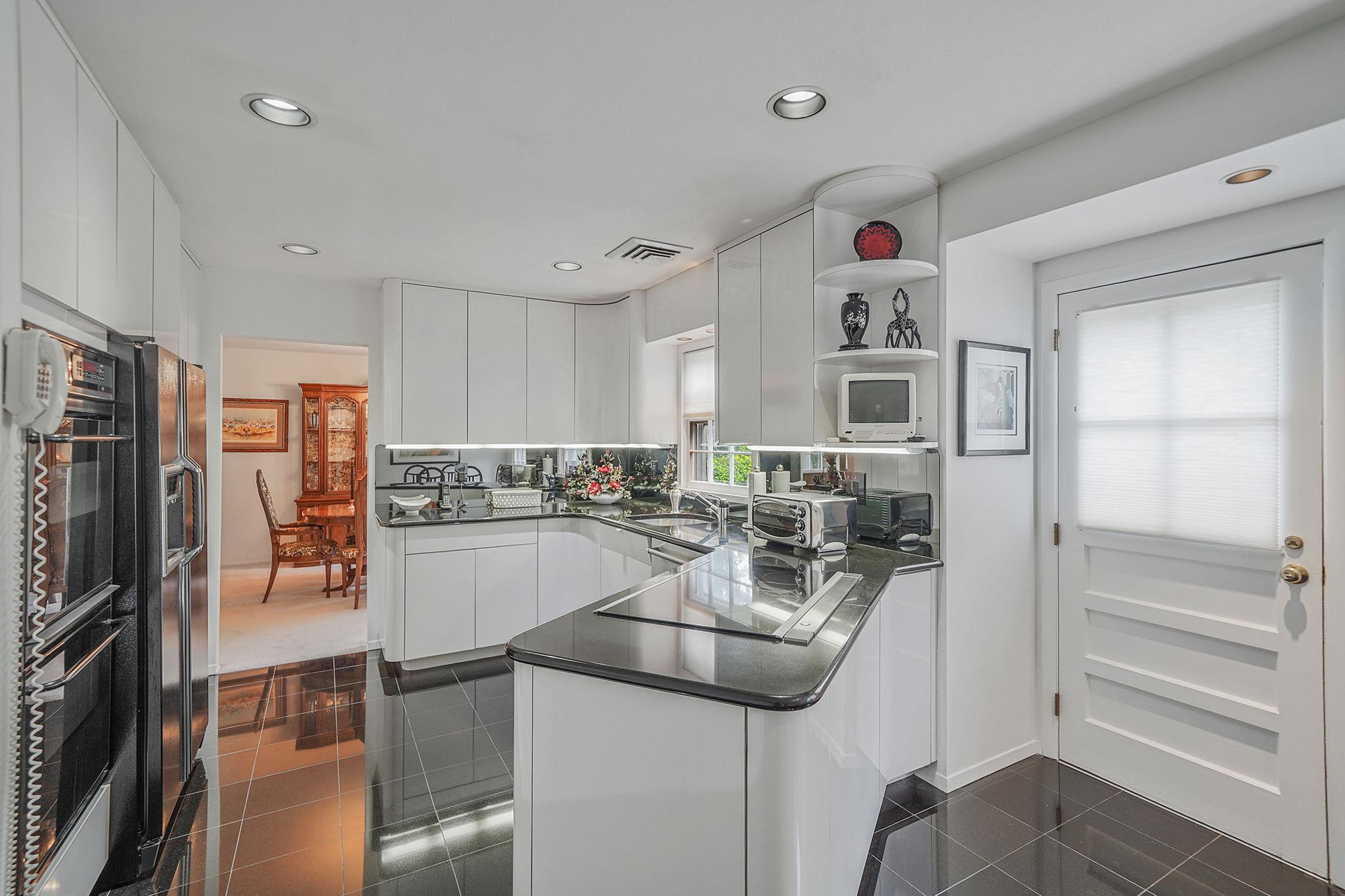 30 Twixt Hills Road