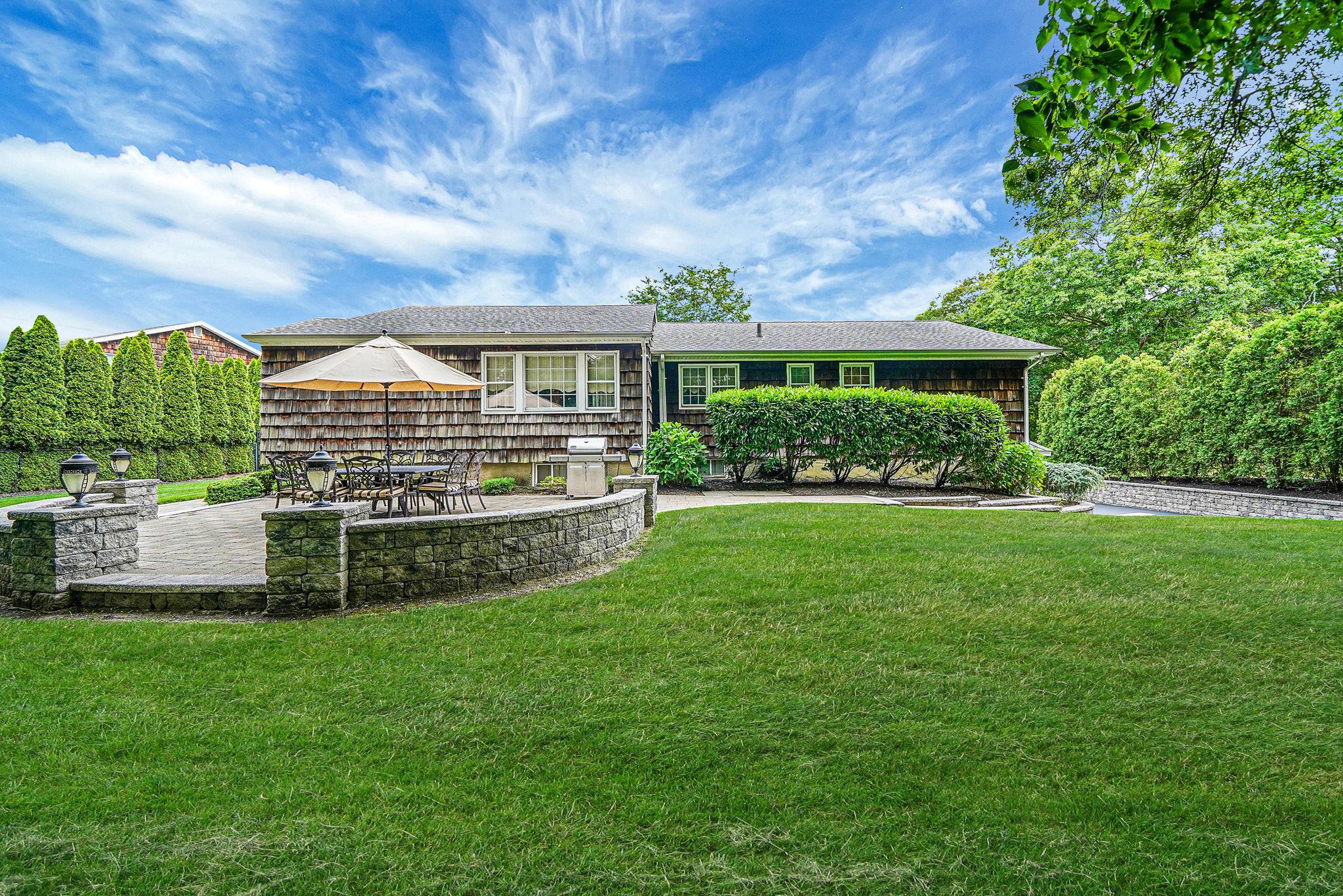 30 Twixt Hills Road