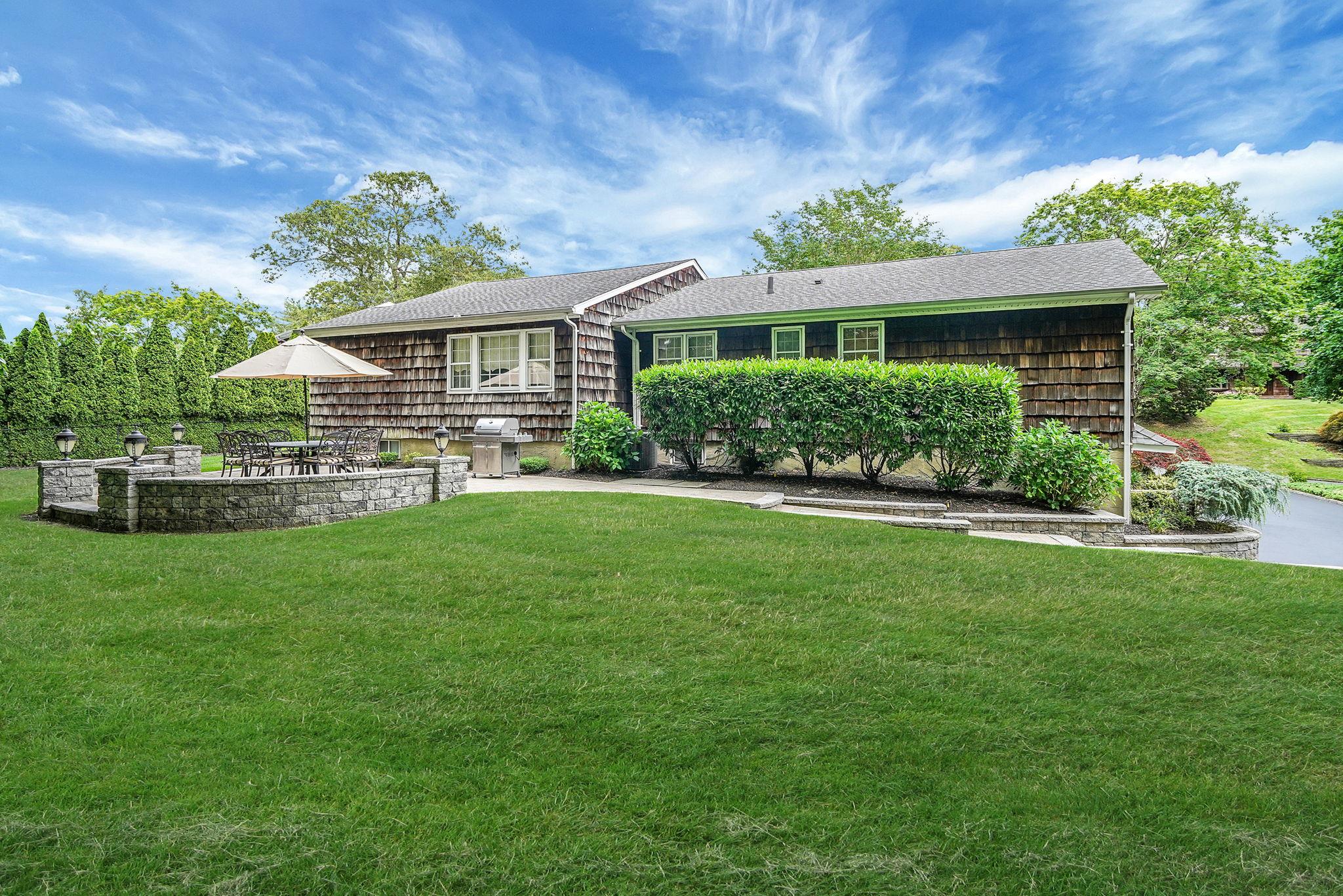 30 Twixt Hills Road
