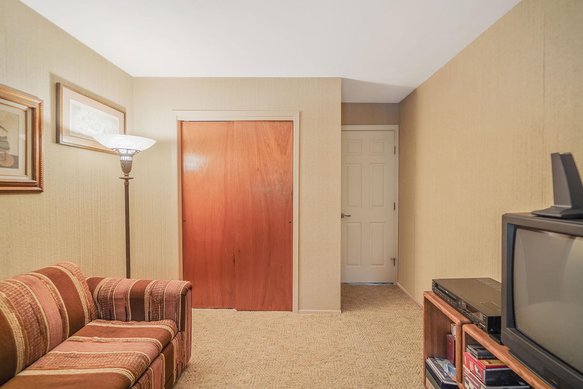 30 Twixt Hills Road