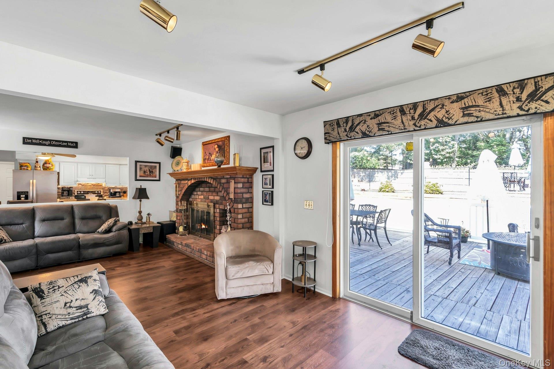 11 Dillmont Drive