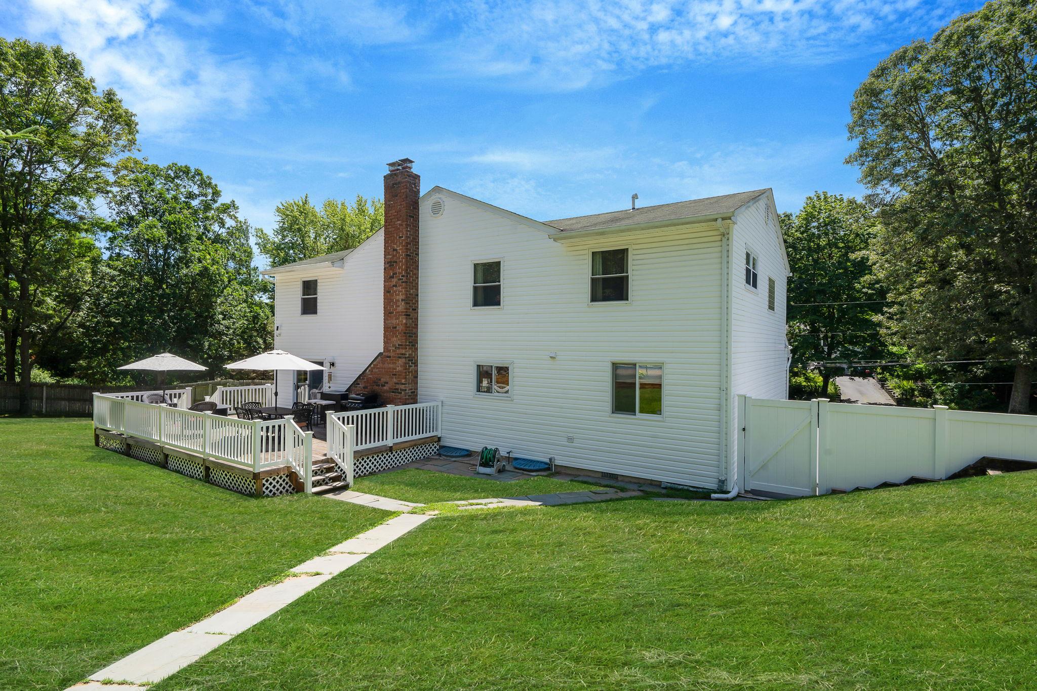 11 Dillmont Drive