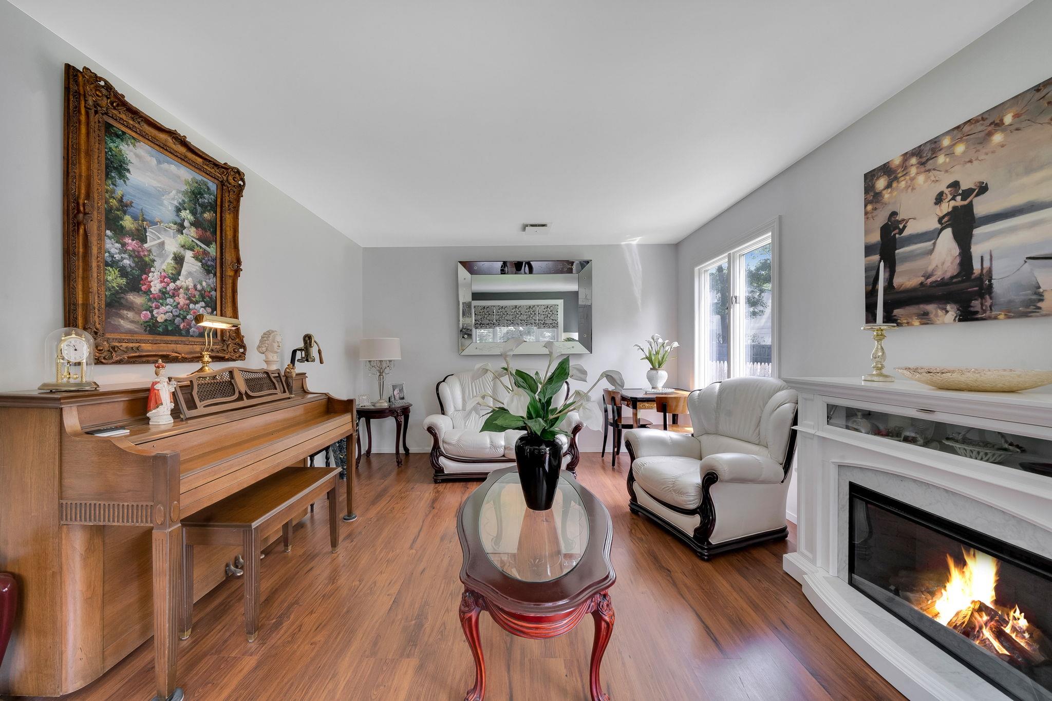 11 Dillmont Drive