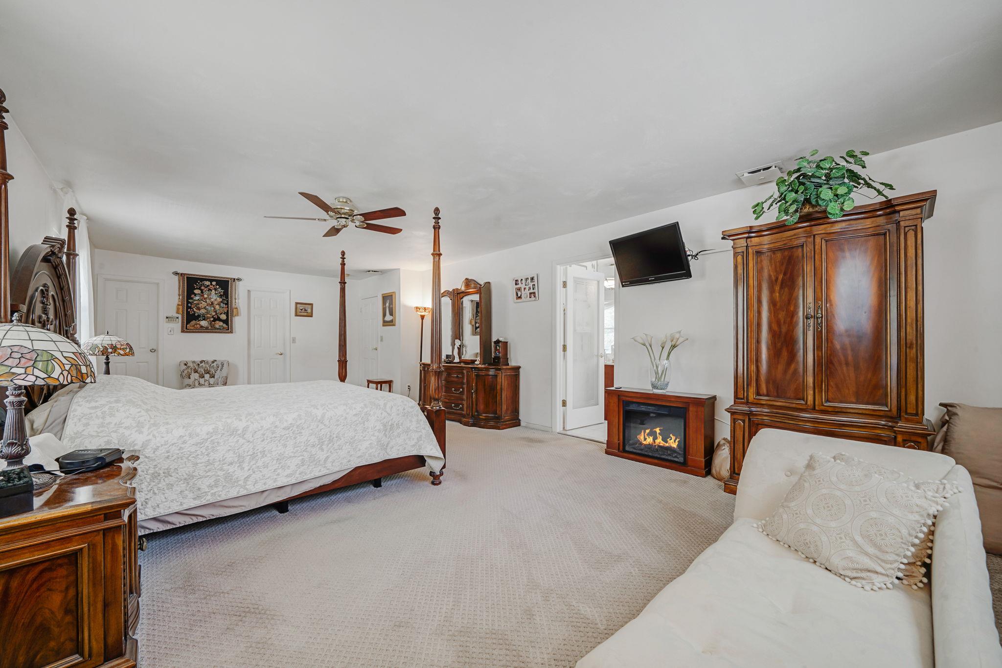 11 Dillmont Drive